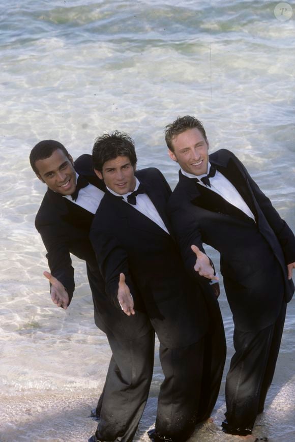 Archives - Dans les caraibes, à Saint-Barthélemy, le groupe 2BE3, Frank Delay, Filip Nikolic et Adel Kachermi le 12 mars 1998.  
Crédit : Michel MARIZY via Bestimage