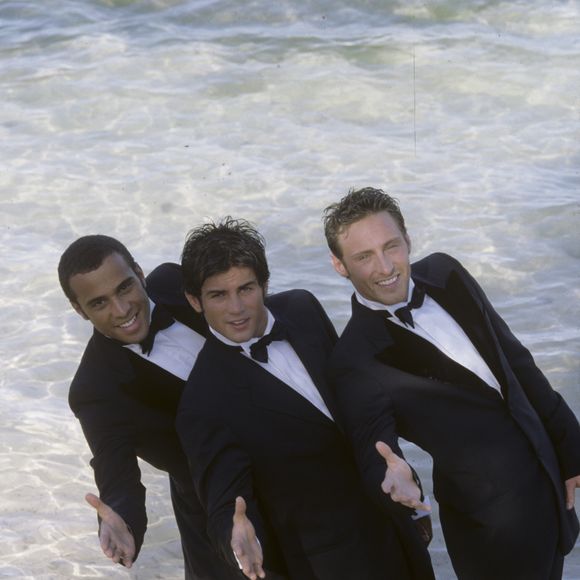 Archives - Dans les caraibes, à Saint-Barthélemy, le groupe 2BE3, Frank Delay, Filip Nikolic et Adel Kachermi le 12 mars 1998.  
Crédit : Michel MARIZY via Bestimage