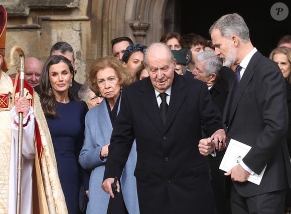 La reine Letizia d’Espagne, La reine Sofia, Le roi Juan Carlos Ier, Le roi Felipe VI d’Espagne - Service commémoratif du roi Constantin de Grèce au château de Windsor le 27 février 2024.