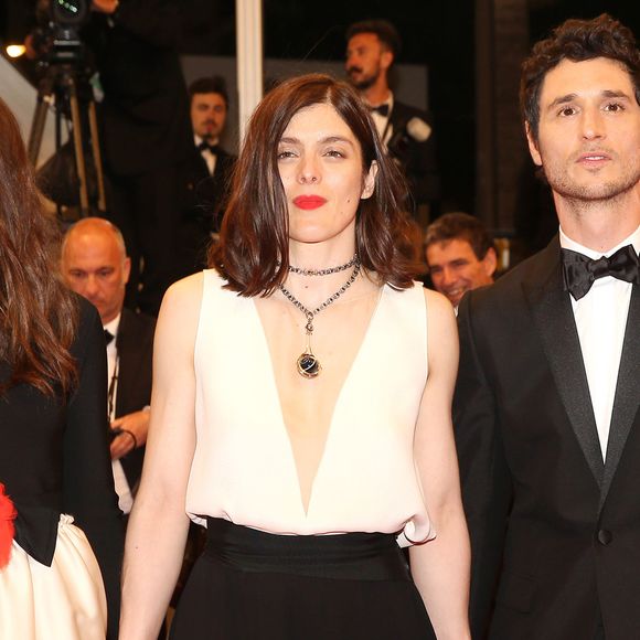 Anaïs Demoustier, Valérie Donzelli et Jérémie Elkaïm lors de la montée des marches du film "Marguerite & Julien" lors du 68e Festival International du Film de Cannes, le 19 mai 2015.

© BORDE-MOREAU / BESTIMAGE