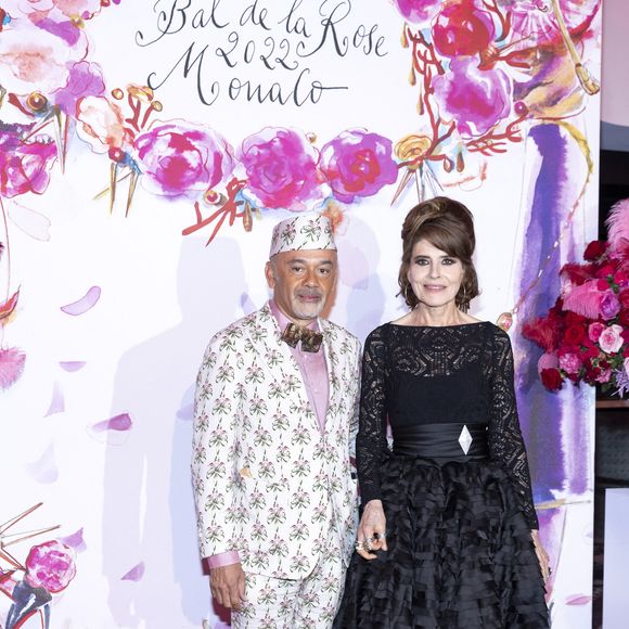 Christian Louboutin (directeur artistique du bal 2022 avec le thème Les années 20, le retour) et Fanny Ardant lors du Bal de la Rose 2022 au Sporting Club de Monaco en faveur de la Fondation Princesse Grace le 8 juillet 2022. 
© Cyril Moreau / Pool Monaco / Bestimage