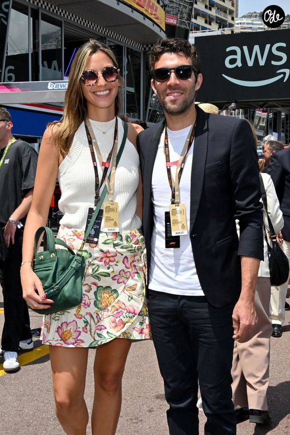 Thibaut Pinot et Charlotte Patat lors du Grand Prix de Formule 1 (F1) de Monaco, le 26 mai 2024. © Bruno Bebert/Bestimage