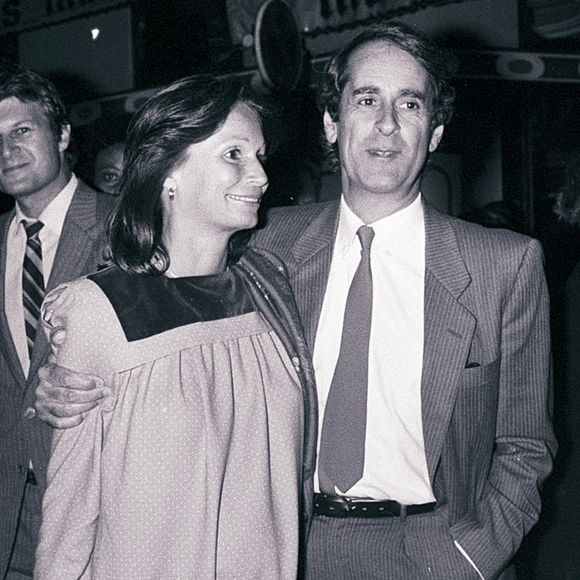 Édouard Molinaro et sa femme Catherine Laporte à la première de la pièce de théâtre "Madame Marguerite et les autres" au Théâtre Montparnasse à Paris, le 28 septembre 1983
© JEAN-CLAUDE WOESTELANDT / BESTIMAGE