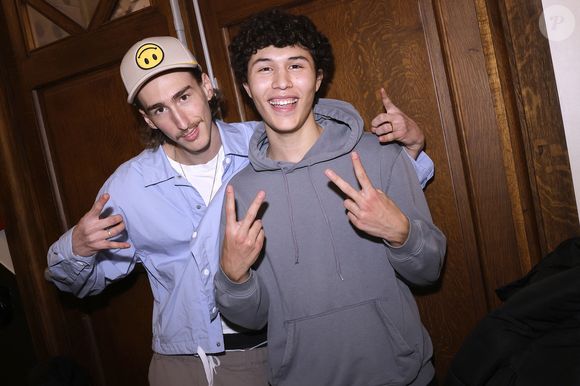 Exclusif - Lenny et Mehdi (Star academy 2025) à la première du spectacle "Lilly et le Palais du Music-Hall" au théâtre de la Tour Eiffel à Paris, France, le 29 novembre 2025. © Cédric Perrin/Bestimage