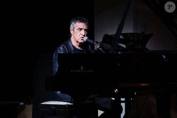 Exclusif - Julien Clerc - Soirée en hommage à Jean-Loup Dabadie à la SACEM à Neuilly-sur-Seine, le 07 avril 2025. © Christophe Clovis / Bestimage