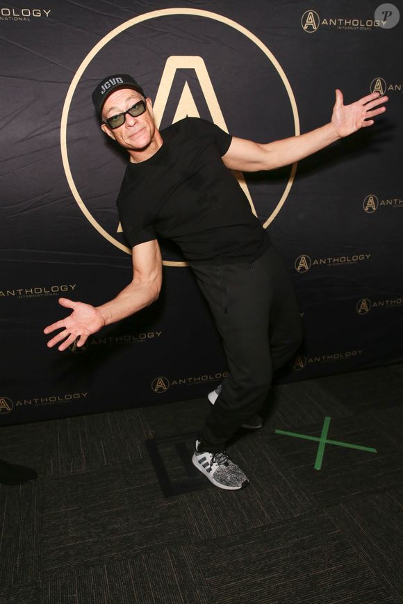 Il raconte avoir redouté de revoir sa mère décédée “dans une sorte d’univers parallèle” sous anesthésie.

Jean-Claude Van Damme lors d'une soirée JCVD lors de sa tournée australienne au Wesley Conference Centre de Sydney, Australie, le 6 mars 2020. © Christopher Khoury/Australian Press Agency/Zuma Press/Bestimage