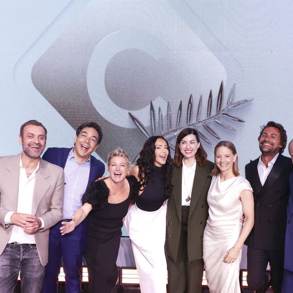 Exclusif - Mohamed Bouhafsi, Augustin Trappenard, Patrick Cohen, Anne-Elisabeth Lemoine, Nabilla Vergara, Rebbecca Zlotowski, Jodie Foster, Bertrand Chameroy, Pierre Lescure  - Plateau de l'émission "C à vous" lors du 78ème Festival International du Film de Cannes le 21 mai 2025. © Jack Tribeca / Bestimage