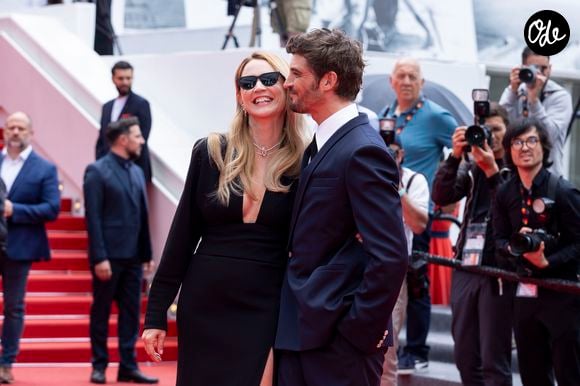 Virginie Efira et Niels Schneider - Montée des marches du film " L'inconnue" lors du 79ème Festival International du Film de Cannes, le 18 mai 2026. © Olivier Borde / Bestimage
