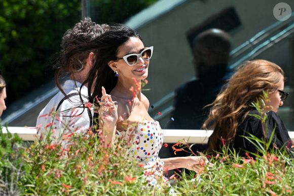 Venue endosser son rôle de jurée pour cette 79e édition du Festival de Cannes, elle a fait une apparition remarquée, sublimée par l'accessoire indispensable de la saison : des lunettes de soleil "œil de chat".

Demi Moore arrive au photocall du jury lors du 79ème Festival International du Film de Cannes au Palais des Festivals à Cannes, France, le 12 mai 2026. © Lionel Urman/Bestimage