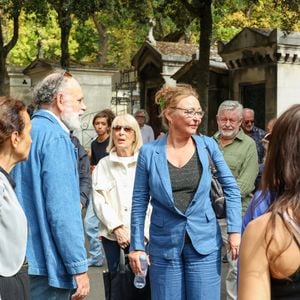 Jean-Pierre Darroussin et Catherine Frot aux obsèques de Dominique Frot au cimetière du Père Lachaise à Paris, France, le 21 août 2026. © enis Guignebourg/Bestimage