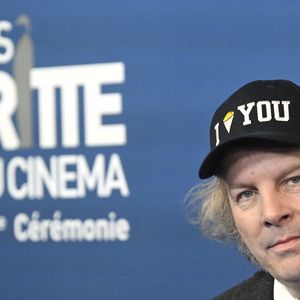 Philippe Katerine - Les célébrités à la 14ème cérémonie des Magritte awards à Bruxelles, le 22 février 2025. Si le film "La nuit se traîne" de M.Blanchart a remporté dix prix, l'acteur-réalisateur français G/Lellouche a reçu un Magritte d'Honneur. 
© Photonews / Bestimage