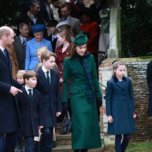 Princess Beatrice, Edoardo Mapelli Mozzi, Sophie Rhys-Jones, duchesse d'Edimbourg, le prince Edward, duc d'Edimbourg, Savannah Phillips, Catherine (Kate) Middleton, princesse de Galles, Prince Louis, Princesse Charlotte, Prince George, Le prince William, prince de Galles, Tim Laurence, Peter Phillips, - La famille royale britannique se rend à la messe de Noël à Sandringham le 25 décembre 2024.
