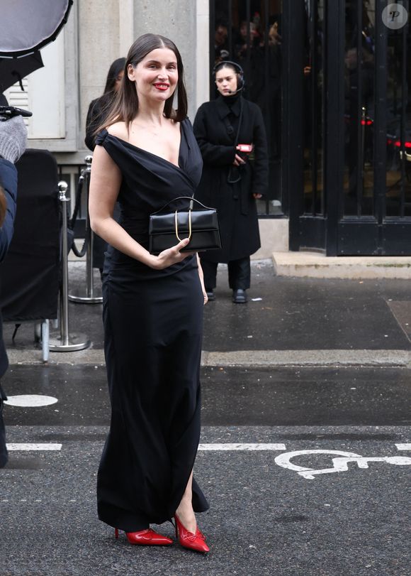 Laetitia Casta - Arrivées au défilé Jacquemus lors de la Fashion Week Masculine prêt-à-porter Automne/Hiver 2025-2026 à Paris, le 26 janvier 2025. 
© Denis Guignebourg / Bestimage