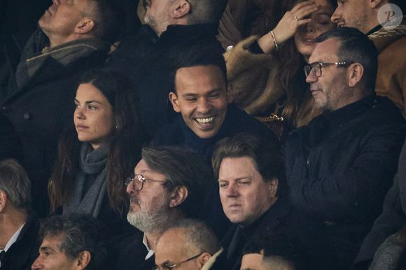 Mohamed Bouhafsi - Célébrités dans les tribunes lors du match de Ligue 1 McDonald's opposant le Paris Saint-Germain (PSG) à l'Olympique de Marseille (OM) - (3-1) au Parc des Princes à Paris le 16 mars 2025. © Cyril Moreau/Bestimage