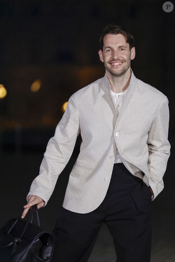 Simon Porte Jacquemus - Arrivées au Grand Dîner du Louvre 2026 à Paris pendant la fashion week Prêt à Porter femme automne/hiver 2026-2027 (PFW)
© Olivier Borde / Bestimage