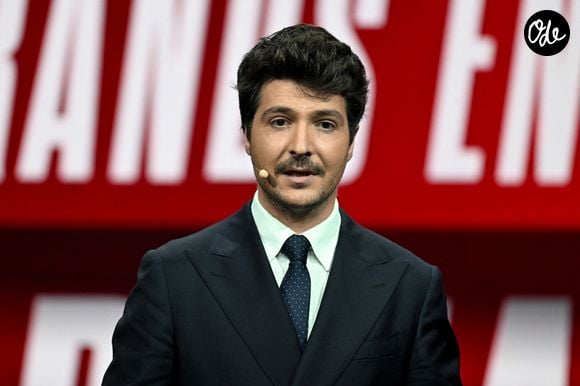 Eliot Deval, journaliste Cnews au Dôme de Paris - Palais des Sports pour "Face à vous" les grands enjeux de demain le 25 novembre 2025.

© Lionel Urman / Bestimage