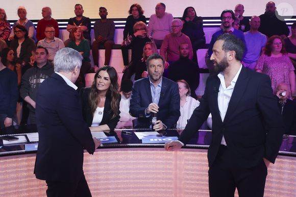 Exclusif - Amelie Bitoun, Bernard Montiel, Cyril Hanouna, sur le plateau de l'émission " TPMP " présentée par C.Hanouna et diffusée en direct sur Youtube et sur toutes les box (SFR, FREE, MyCanal etc), Paris, France, le 04 mars 2025. © Jack Tribeca / Bestimage