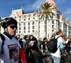 Un dispositif de sécurité strict n'autorise désormais plus que le passage des vélos dans ce périmètre.   

Rassemblement à Nice pour réclamer la libération des otages israéliens après l'attaque du 7 octobre du Hamas au 100ème jour de leur captivité. 

© Bruno Bebert / Bestimage