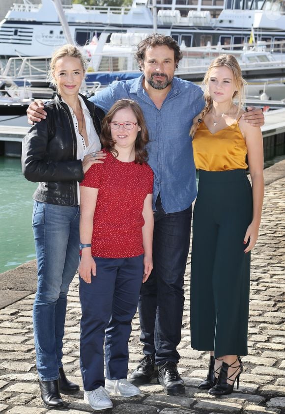 Bruno Salomone, Hélène de Fougerolles, Marie Dal Zotto et Maira Schmitt - Photocall du téléfilm "Mention Particulière" lors de la 19ème édition du Festival de la Fiction TV de la Rochelle, France, le 14 septembre 2017. © Patrick Bernard/Bestimage