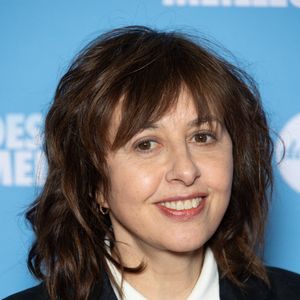Côté forme, l'actrice mise avant tout sur une activité physique régulière : course à pied et yoga font partie de sa routine

Valérie Bonneton assiste à la première parisienne du film « Des Jours Meilleurs » au cinéma Max Linder, le 7 avril 2025 à Paris, en France. Photo de Nasser Berzane/ABACAPRESS.COM