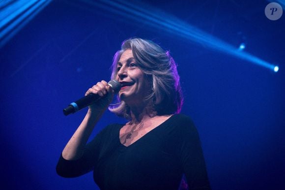 La chanteuse a partagé une photo prise par la photographe renommée Lucie Sassiat
Lio - Les chanteurs de la tournée, les années 80, en concert au Phare à Chambéry le 25 novembre 2022.