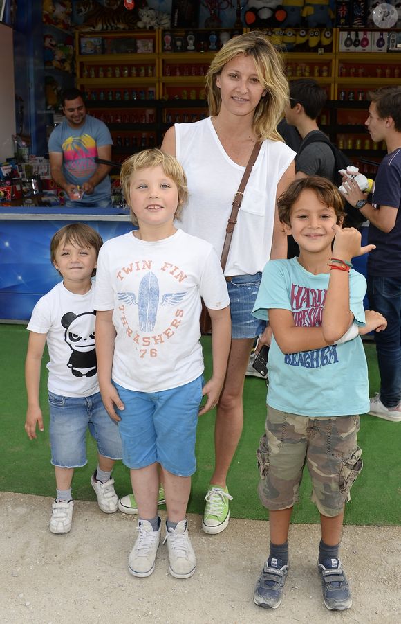 Sarah Lavoine avec ses fils Milo, Roman et un ami - Inauguration de la Fête des Tuileries à Paris le 26 juin 2015. COADIC GUIREC / BESTIMAGE