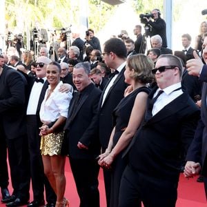 Plus de 10,8 millions de spectateurs l’avaient vu en salles et l'équipe avait monté les marches du Festival de Cannes pour célébrer ce succès.

Clovis Cornillac, Artus, Alice Belaidi et l'équipe du film "Un p'tit truc en plus" lors du 77ème Festival International du Film de Cannes, au Palais des Festivals à Cannes, le 22 mai 2024.

© Jacovides-Moreau / Bestimage