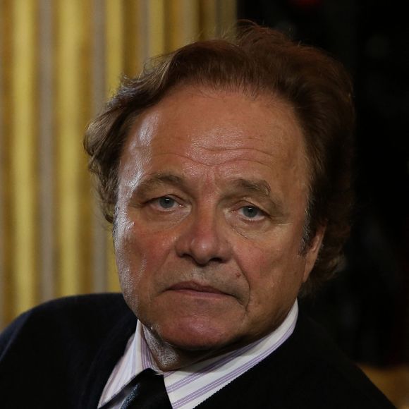 journaliste Guillaume Durand est photographié lors de la deuxième conférence de presse du Président François Hollande depuis son arrivée au pouvoir, au Palais de l'Elysée à Paris, France, 16 mai 2013. Photo par Stephane Lemouton/ABACAPRESS.COM