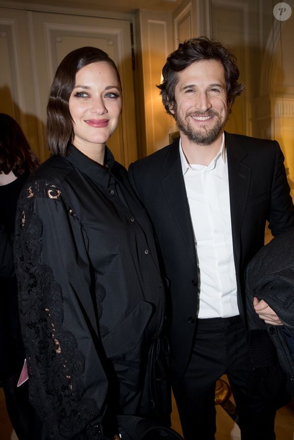 Marion Cotillard enceinte et Guillaume Canet - Dîner à l'hôtel Meurice des Révélations César 2017 à Paris le 16 janvier 2017. Ce sont trente-quatre jeunes talents, qui ont été sélectionnés par le Comité Révélations de l'Académie des Arts et Techniques du Cinéma pour incarner la nouvelle garde du cinéma français et qui posent avec leur parrains et marraines, avant la cérémonie des César qui se tiendra le 24 février prochain. © Cyril Moreau/Bestimage