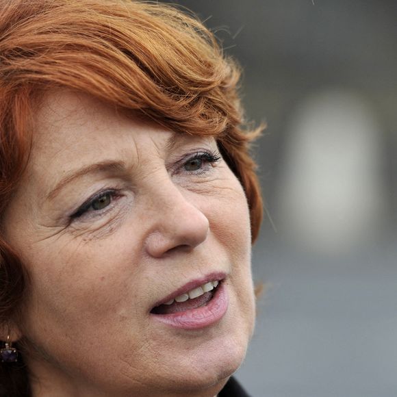 L'actrice possède une maison à Loumio, en Haute-Corse, depuis plusieurs années.

Photo d'archive datée du 7 mars 2013 - L'actrice française Véronique Genest a annoncé lors d'une conférence de presse qu'elle se présenterait aux prochaines élections pour représenter les Français d'outre-mer à l'Assemblée nationale à Paris, en France. Photo d'Édouard Bernaux/ABACAPRESS.COM