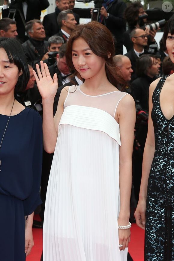 La jeune actrice avait joué dans "The Man from Nowhere" de Lee Jeong-beom.

Kim Sae-ron à la montée des marches du film "Foxcatcher" lors du 67e Festival du film de Cannes, 2014.

Photo : Borde-Moreau / Bestimage