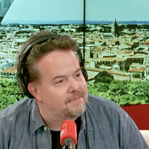 Nicolas Demorand aux commandes de sa dernière matinale pour France Inter avec Léa Salamé - ce jeudi 3 juillet 2025.