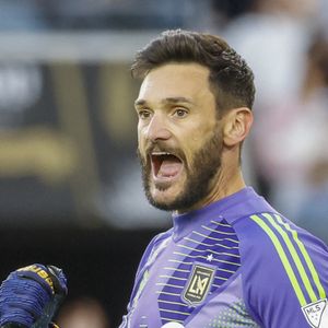 Hugo Lloris assistait à la rencontre avec sa famille.

Hugo Lloris à Los Angeles en avril 2024.
© Zuma Press / Bestimage