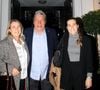 Avec son épouse mais aussi ses enfants, Jean-Pierre Castaldi est tout simplement le plus heureux.
Jean-Pierre Castaldi entouré par sa femme Corinne Champeval et leur fille Paola - JP.Castaldi fête son anniversaire (80 ans) au restaurant "Laurent" à Paris le 1er octobre 2024.
© Philippe Baldini / Bestimage