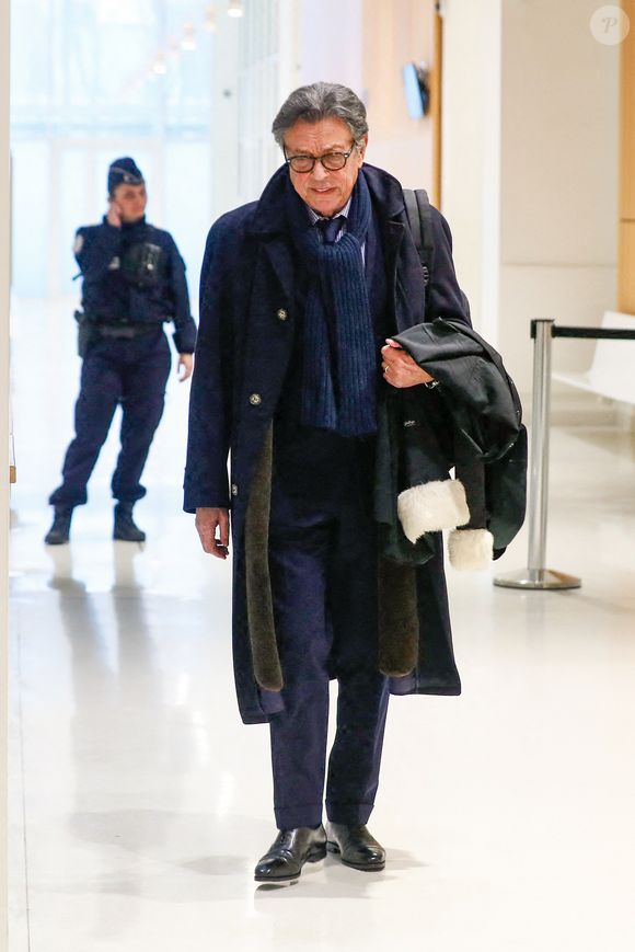 Avocat de l'accusé et ancien président français N.Sarkozy, Jean-Michel Darrois - N.Sarkozy et 11 autres prévenus arrivent au tribunal de Paris pour leur procès pour des accusations de financement illégal de la campagne présidentielle victorieuse de 2007 par le dictateur M.Kadhafi, le 10 février 2025. © Christophe Clovis/Bestimage
