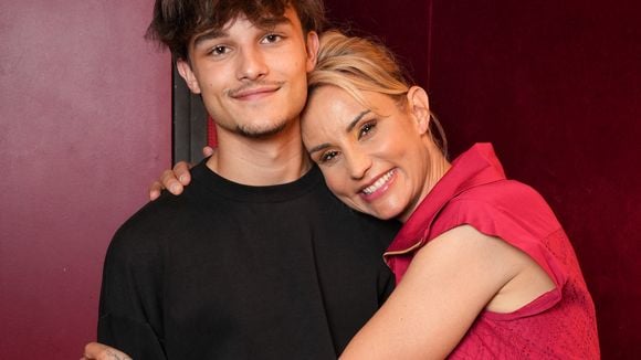 Élodie Gossuin pose avec son fils Jules, aussi grand qu'elle : un duo complice pour la bonne cause