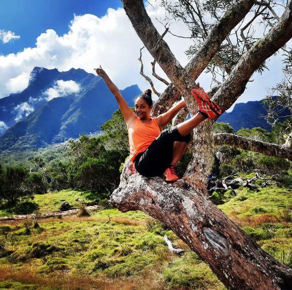 Yaëlle Trulès, chanteuse et comédienne dans la série "OPJ".