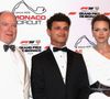 Évidemment, Albert de Monaco et son épouse Charlene n'auraient raté pour rien au monde cette incroyable fête : le couple princier n'a rien raté de la course !

Lando Norris avec le prince Albert II de Monaco, la princesse Charlene de Monaco lors de la soirée de gala du Grand Prix de Formule 1 de Monaco à la salle des étoiles au Monte-Carlo Sporting à Monaco le 25 mai 2025. © Claudia Albuquerque / Bestimage