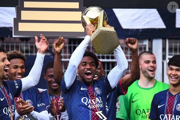 Depuis cette soirée improbable, le chef a participé à plusieurs événements avec le club parisien, croisant notamment Blaise Matuidi.


Ibrahim Mbaye (Paris SG) - Le Paris Saint-Germain (PSG) est sacré Champion de France 2026 lors de sa rencontre face au Paris FC (2-1) au stade Jean Bouin à Paris, le 17 mai 2026.