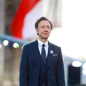 Exclusif - Stéphane Bern - Emission "Le concert pour la paix" sur les Champs-Elysées à Paris, retransmis en direct sur France 2, le 8 mai 2025. © Christophe Clovis - Pierre Perusseau / Bestimage