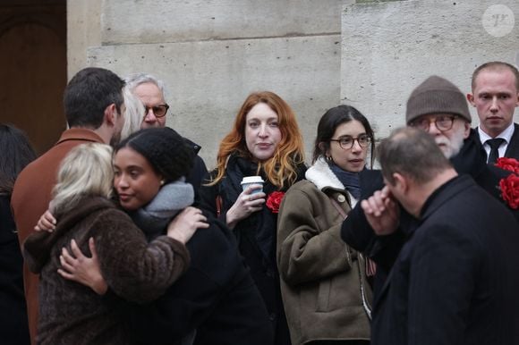 Sarah Stern arrive à la cérémonie d'enterrement de Catherine Laborde à l'église Saint-Roch à Paris, France, le 6 février 2025. L'emblématique présentatrice météo de TF1 est décédée le 28 janvier 2025 à l'âge de 73 ans, des suites d'une démence à corps de Lewy, une maladie neurodégénérative dont Catherine Laborde souffrait depuis 2014. Photo by Nasser Berzane/ABACAPRESS.COM