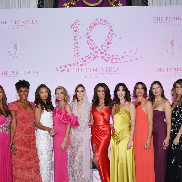 Chloé Mortaud (enceinte), Marine Lorphelin, Nathalie Marquay (robe Christophe Guillarmé) , Corinne Coman (robe Christophe Guillarmé) , Indira Ampiot, Sylvie Tellier, Maeva Coucke, Diane Leyre, Mareva Galanter, Mélody Vilbert, Camille Cerf, Sophie Thalmann, Clémence Botino et Amandine Petit - Photocall du 5ème gala de charité de l'association "Les Bonnes Fées" à l'occasion de la campagne mondiale "Octobre Rose" à l'hôtel Peninsula, Paris le 3 octobre 2024.  © Rachid Bellak/Bestimage