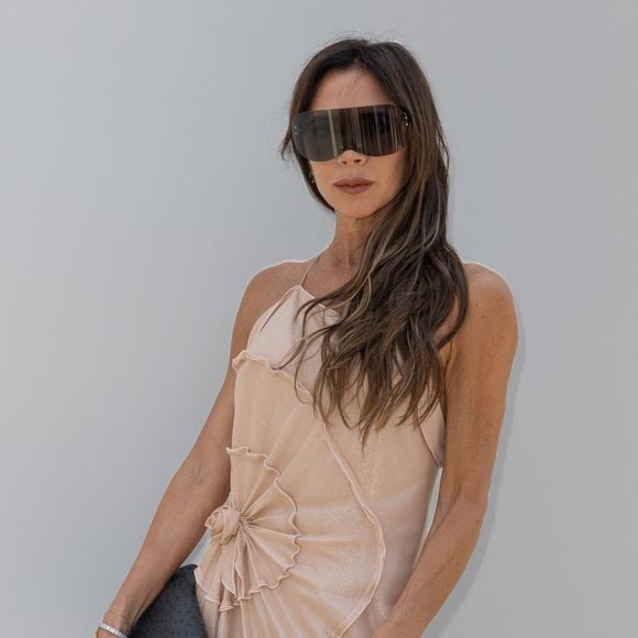 David Beckham affirme se sentir chanceux et remercie sa famille dans son message d’anniversaire.

Victoria Beckham au photocall du défilé Jacquemus collection "Le chouchou" automne-hiver 2023/2024, même si la marque est désormais déconnectée du traditionnel calendrier de la mode et livre des collections qui ne sont plus liées aux saisons, au château de Versailles, France, le 26 juin 2023. © Olivier Borde/Bestimage