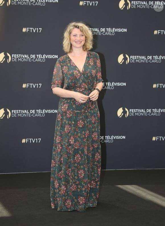 Cécile Bois lors du photocall de "Candice Renoir" lors du 57ème Festival de la télévision de Monté-Carlo le 17 juin 2017. © Denis Guignebourg / Bestimage