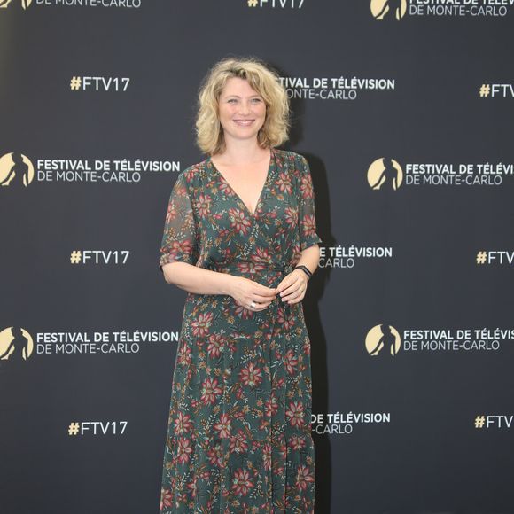 Cécile Bois lors du photocall de "Candice Renoir" lors du 57ème Festival de la télévision de Monté-Carlo le 17 juin 2017. © Denis Guignebourg / Bestimage