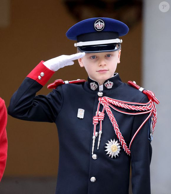 Le prince Jacques de Monaco, marquis des Baux - La famille princière monégasque dans la cour d'honneur du palais lors de la la fête nationale à Monaco le 19 novembre 2025. © Dominique Jacovides - Bruno Bebert / Bestimage
