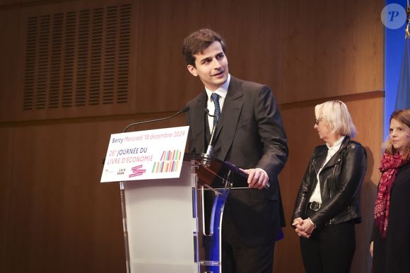 Marc Ladreit de Lacharrière, président de Fimalac a d'ailleurs remis le Prix du Livre d'Économie à Charles Serfaty, un économiste qui s'est distingué avec son ouvrage "Histoire économique de la France.


Exclusif - Charles Serfaty (Lauréat) - Remise du Prix du Livre d'Economie à l'occasion de la 26ème Journée du Livre d'Economie au Ministère de l'Économie et des Finances à Paris le 18 décembre 2024. © Jack Tribeca / Bestimage