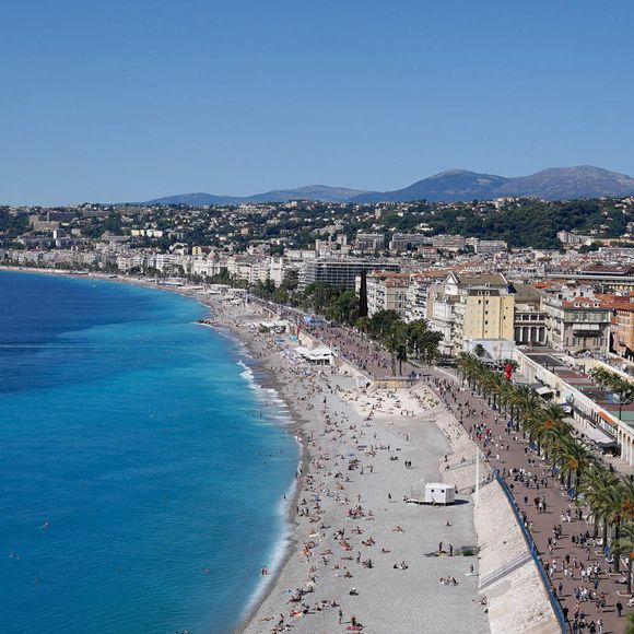 Qui n'est autre que Nice 

Une vue générale du front de mer et de la plage de Nice avant le match de la poule B de la Coupe du monde de rugby 2023 au Stade de Nice, France. Date de la photo : dimanche 24 septembre 2023.
PA Photos/ABACA