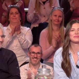 Camille Cerf a été profondément bouleversée par un adorable message de sa maman et sa soeur. Capture d'écran France 2