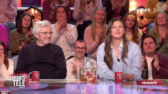 Camille Cerf a été profondément bouleversée par un adorable message de sa maman et sa soeur. Capture d'écran France 2